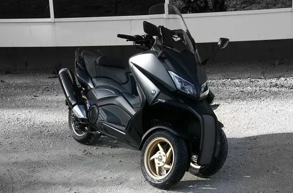 TMAX 3 Roues 2