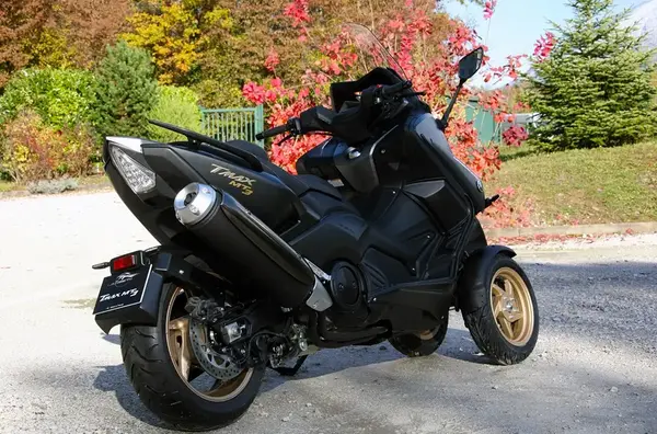 TMAX 3 Roues 6
