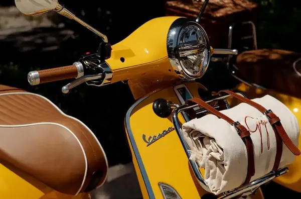Vespa Gigi Saint Tropez 4