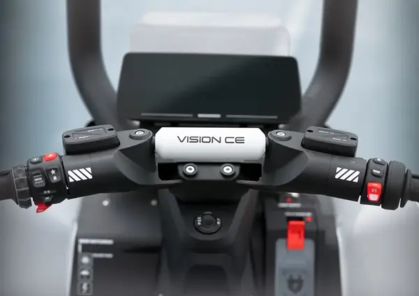 Vision CE BMW Scooter 10