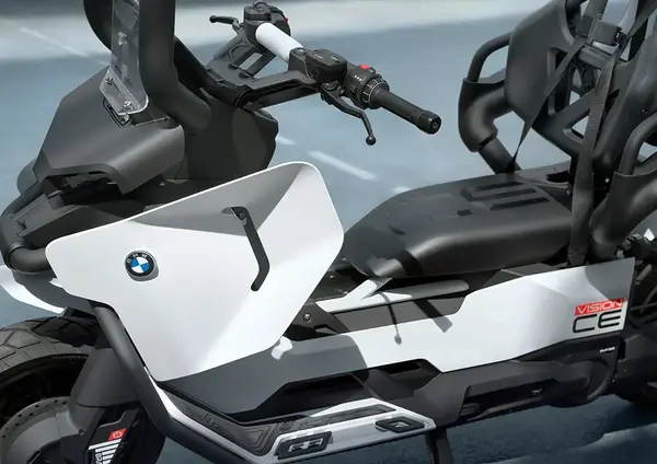 Vision CE BMW Scooter 11