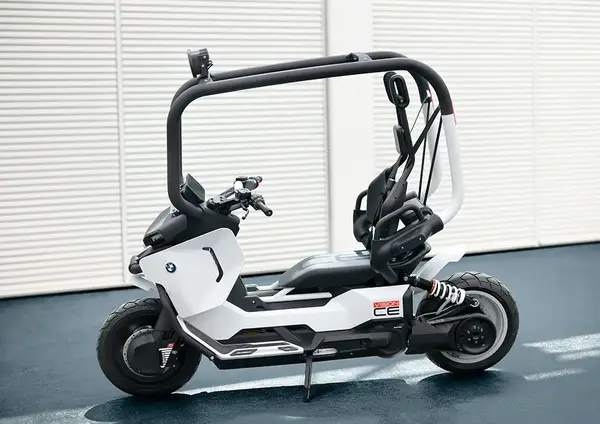 Vision CE BMW Scooter 12