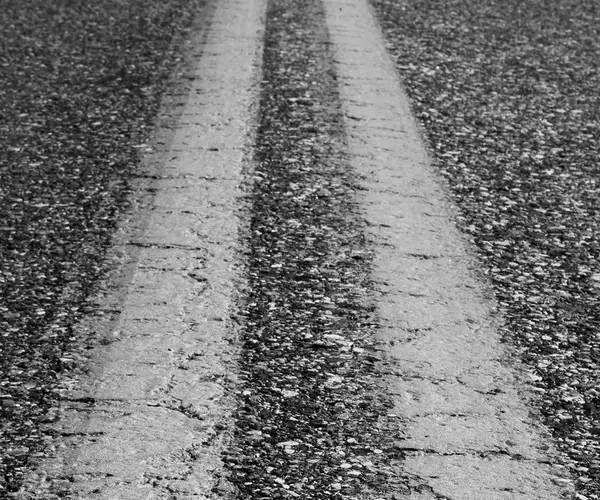 Marquage route scoter 3 roues 0