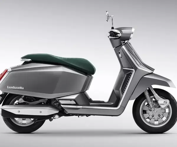 Maxi scooter Lambretta X300 1