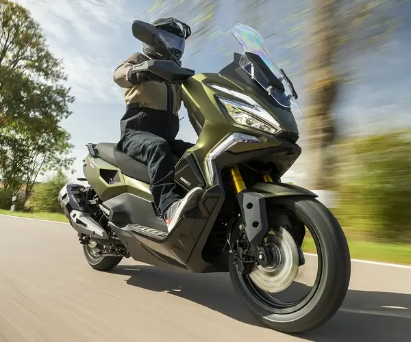 Maxi scooter crossover Kymco X Tera 350 0