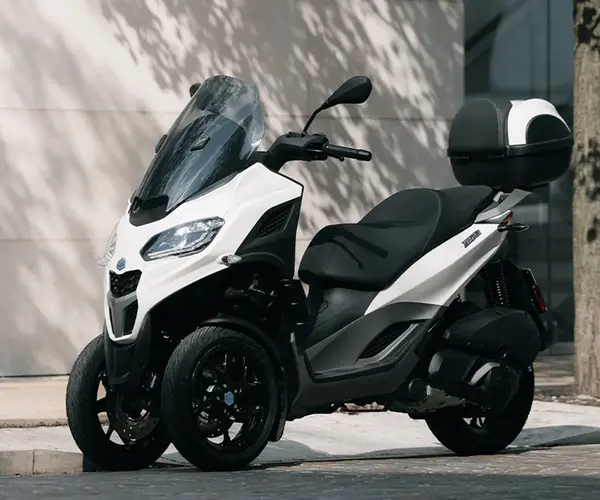 Promotion scooter 3 roues MP3 310 Piaggo