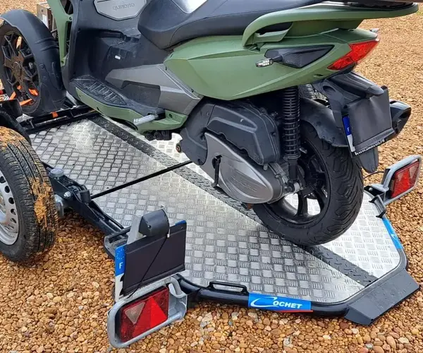 Remorque scooter 3 roues 00