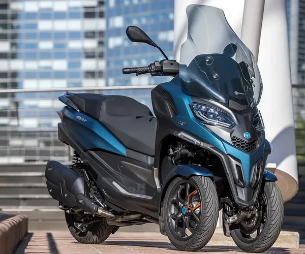 Scooter 3 Roues Piaggo MP3 530 0