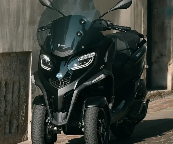 Scooter 3 Roues Piaggo MP3 Sport 400 principale