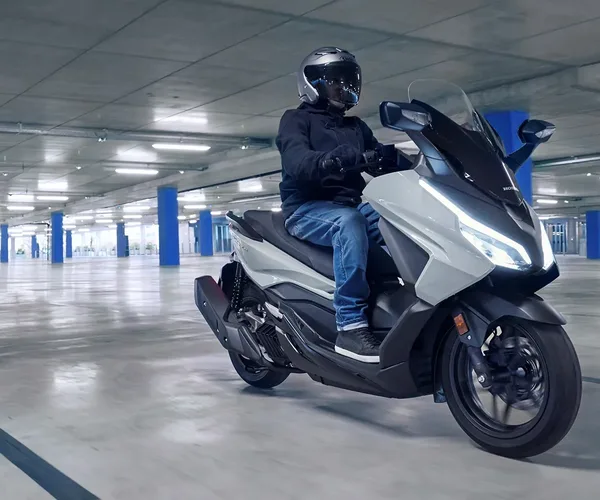Scooter Forza GT 125 Honda 0