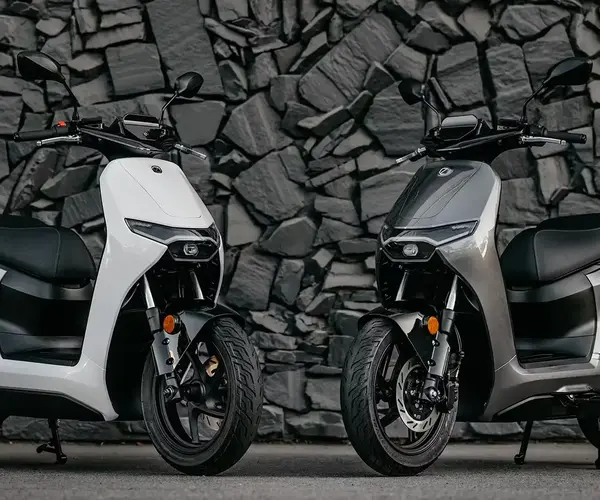 Scooter electrique 125 Zero LS1 0