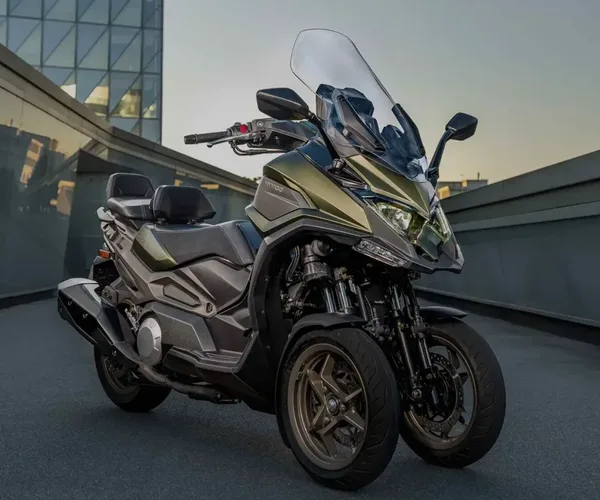 Scooter 3 roues kymco cv3