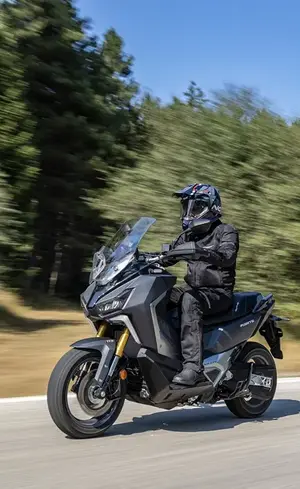 Maxi scooter Sym ADXTG 400 3