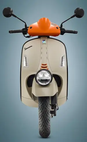Maxi scooter Vespa 310 GT 8