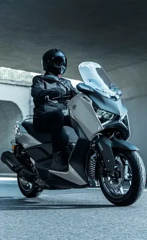 Maxi scooter Yamaha XMAX 300 Tech Max 3