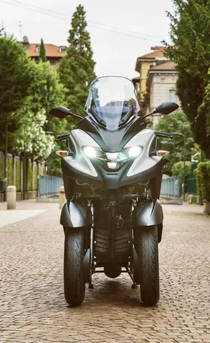 Scooter 3 roues Yamaha Tricity 300 6