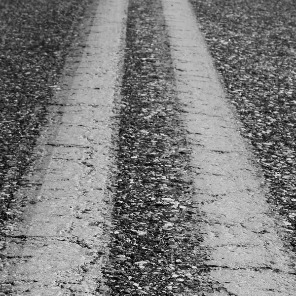 Marquage route scoter 3 roues 0