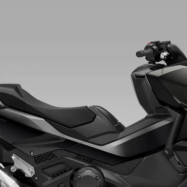 Maxi scooter Honda Forza 750 2027 0