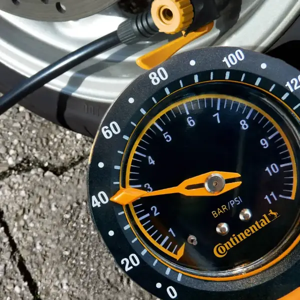 Pression pneu scooter 3 roues 0