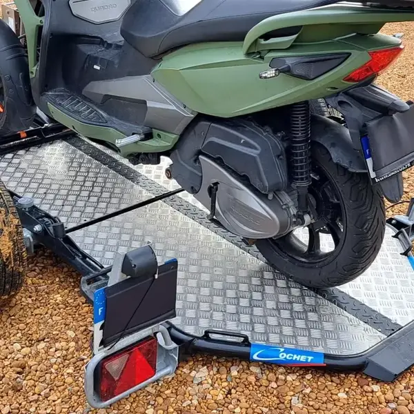 Remorque scooter 3 roues 00