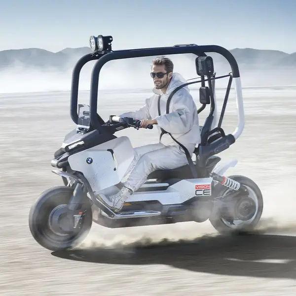 Vision CE BMW Scooter 00