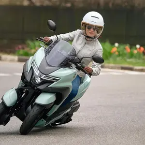 Blouson scooter Femme 000