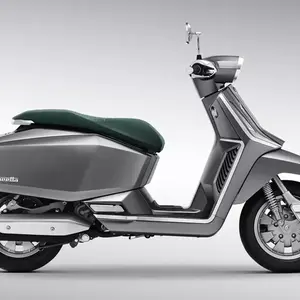 Maxi scooter Lambretta X300 1