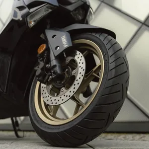 Pneus scooter 3 roues 0